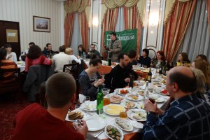 Вечірній бенкет